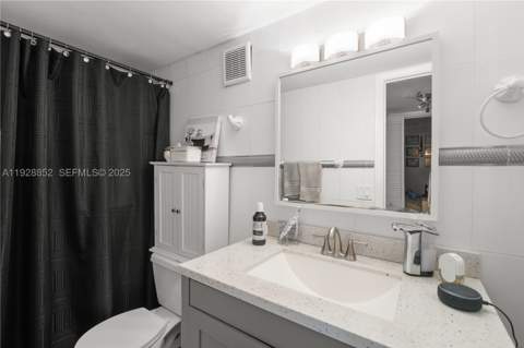 250 180th Dr 159, Sunny Isles Beach FL - photo 18 of 21