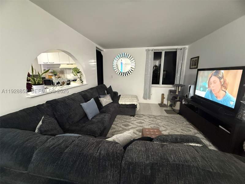 2 bedroom Condominium at 250 180th Dr 159, Caribbean Breeze Condo, Sunny Isles Beach — photo 3