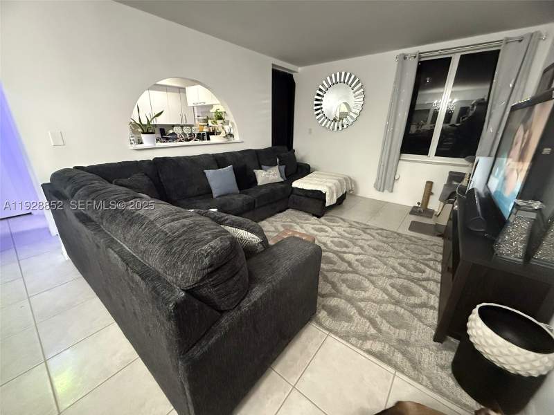 2 bedroom Condominium at 250 180th Dr 159, Caribbean Breeze Condo, Sunny Isles Beach — photo 4