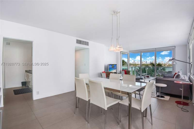 2 bedroom Condominium at 1000 West Ave 311, MIRADOR 1000 CONDO, Miami Beach — photo 4