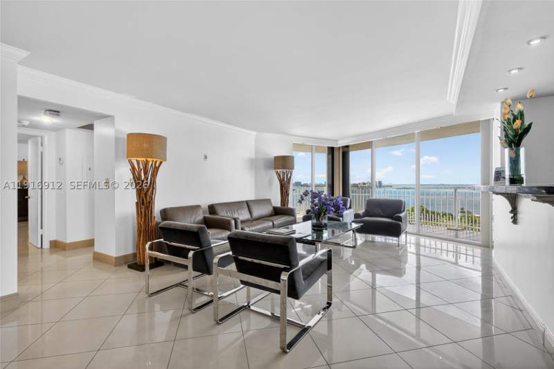 2 bedroom Condominium at 4000 Towerside Ter 1612, The Towers Of Quayside Co, Miami — photo 2