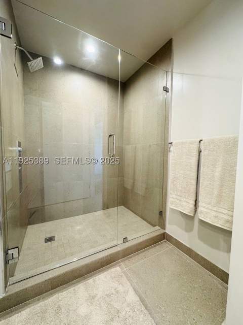 11 NE 6th 2813, Miami FL - photo 24 of 25
