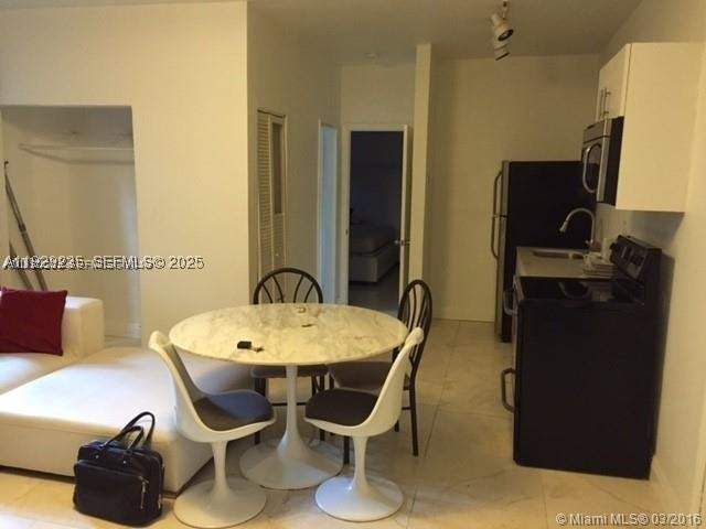 1 bedroom Condominium at 842 Meridian Ave 1B, The Patricia Condo, Miami Beach — photo 3