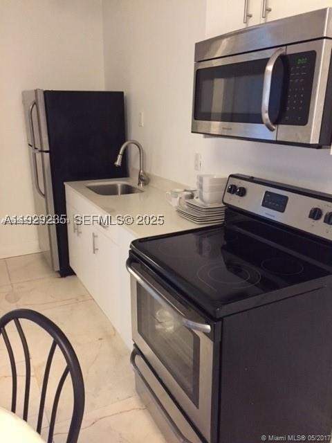 1 bedroom Condominium at 842 Meridian Ave 1B, The Patricia Condo, Miami Beach — photo 5