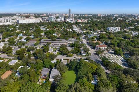 3729 Kumquat Ave, Miami FL - photo 9 of 10