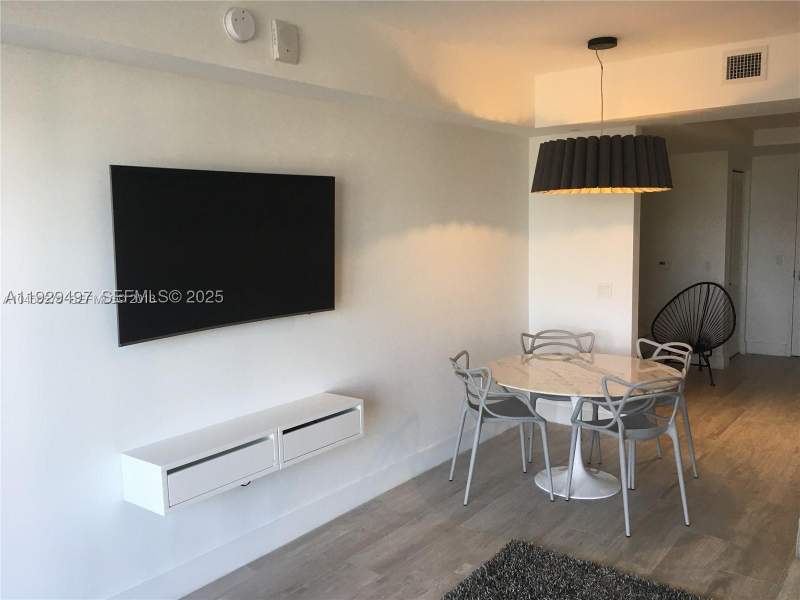 1 bedroom Condominium at 121 NE 34th St 1203, 3401 Midtown Condo, Miami — photo 3