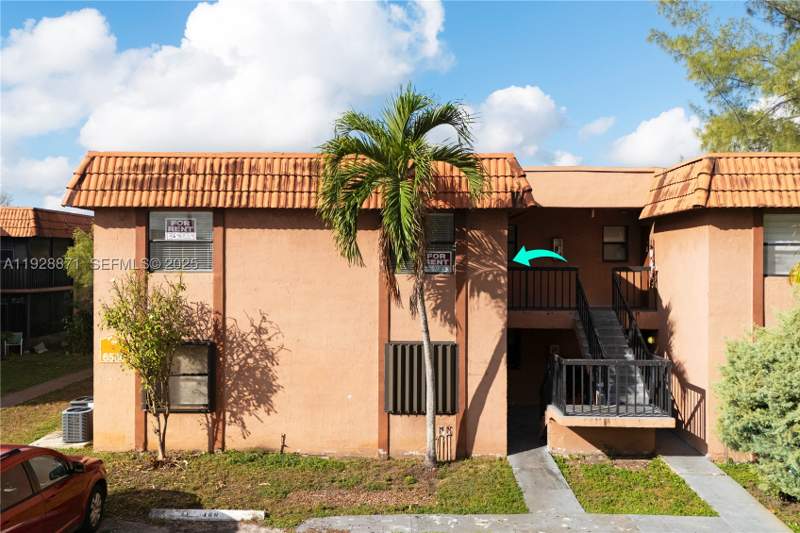 3 bedroom Condominium at 6580 W 27th Ct 58-21, Lago Grande Condo Three B, Hialeah — photo 4