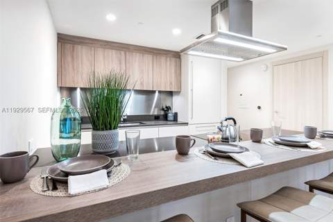 1000 Brickell Plz 4005, Miami FL - photo 6 of 33