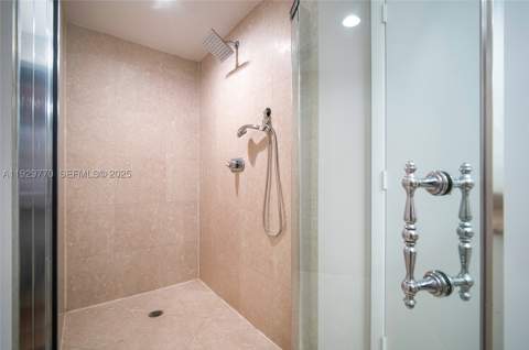 400 Alton Rd 2309, Miami Beach FL - photo 10 of 27