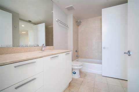 400 Alton Rd 2309, Miami Beach FL - photo 13 of 27
