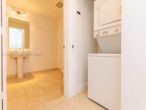 1050 Brickell Ave 606, Miami FL - photo 9 of 41