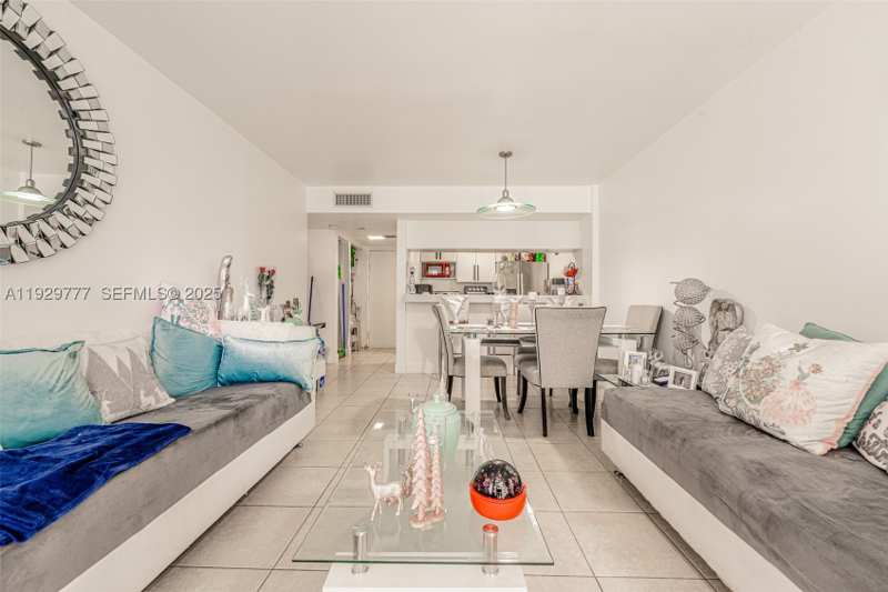 2 bedroom Condominium at 8006 SW 149th Ave D109, Pepermill Kendale Lakes, Miami — photo 1