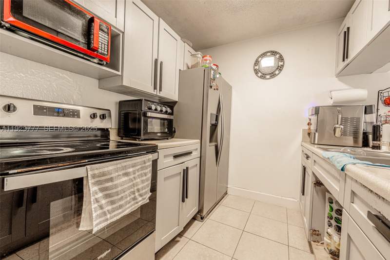 2 bedroom Condominium at 8006 SW 149th Ave D109, Pepermill Kendale Lakes, Miami — photo 5