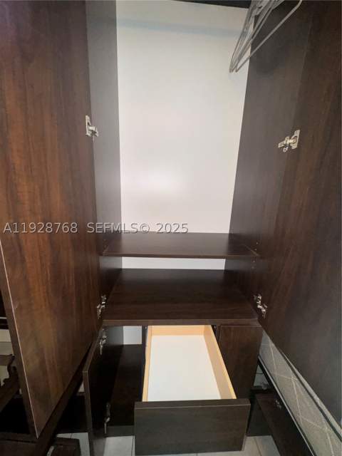 401 Collins Ave 21, Miami Beach FL - photo 23 of 32