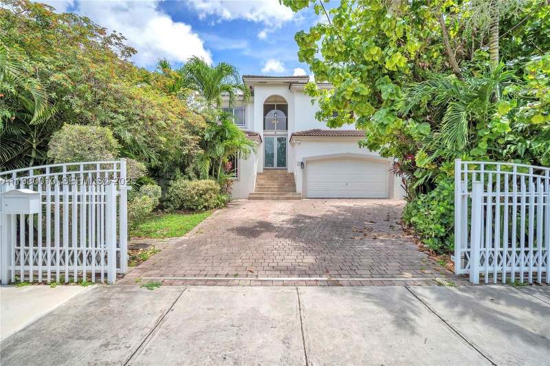 5 bedroom SingleFamilyResidence at 2913 SW 13th St, McAllister Terr, Miami — photo 3