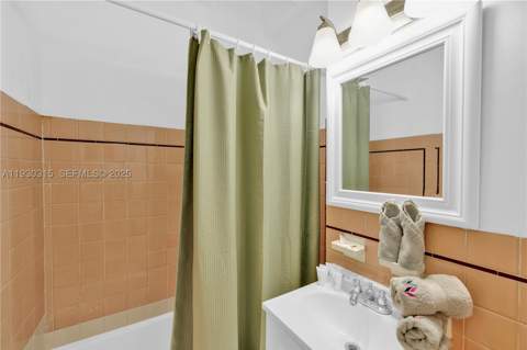255 W 24th St 302, Miami Beach FL - photo 8 of 8