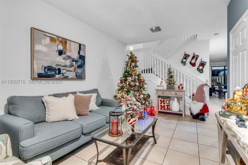 3 bedroom Townhouse at 11424 SW 251st St, Coco Palm Estates, Homestead — photo 4