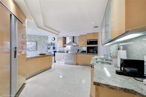 2600 Island Blvd 703, Aventura FL - photo 7 of 25