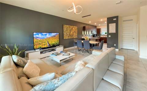 4654 NW 84th Ave, Doral FL - photo 14 of 63