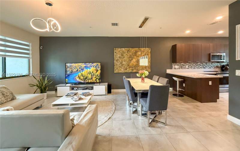 3 bedroom Townhouse at 4654 NW 84th Ave, Downtown Doral South Phas, Doral — photo 2