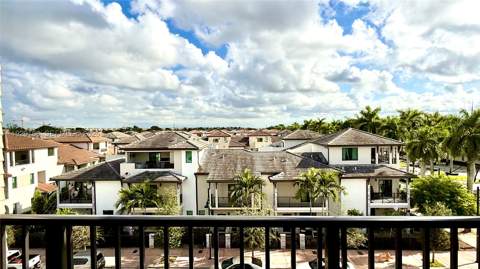 4654 NW 84th Ave, Doral FL - photo 8 of 63
