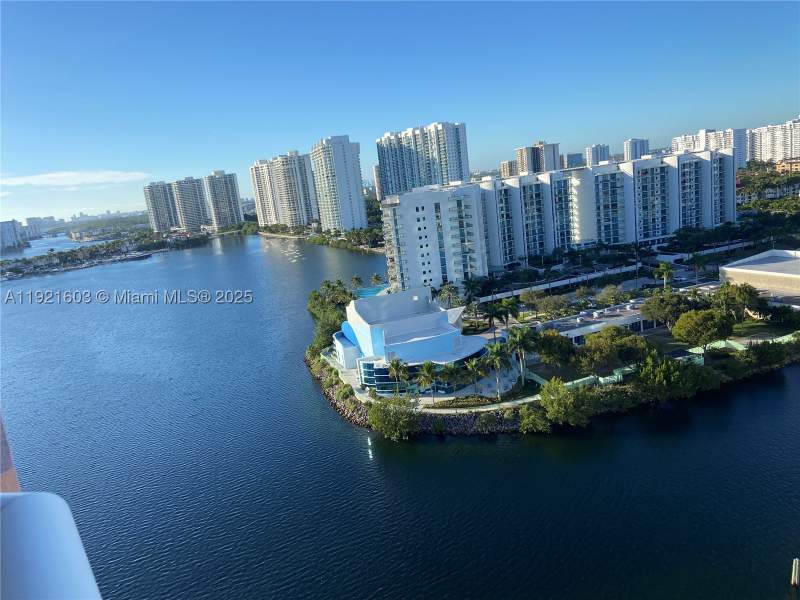 2 bedroom Condominium at 3370 Hidden Bay Dr 1914, 100 Hidden Bay Condo, Aventura — photo 2