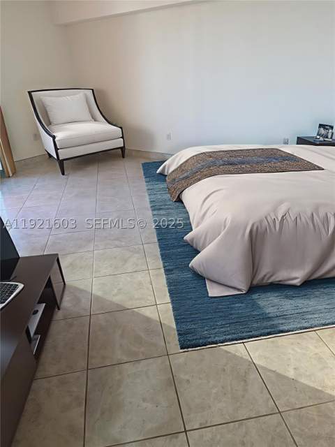 3370 Hidden Bay Dr 1914, Aventura FL - photo 9 of 18