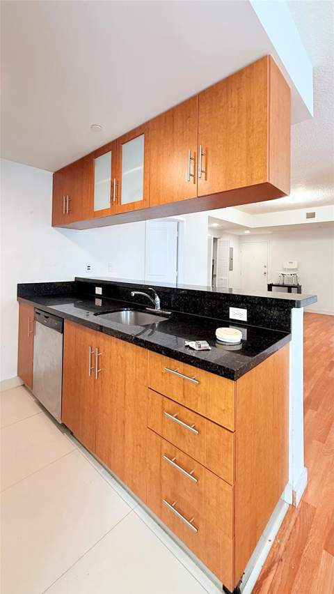 601 NE 23rd Street 902, Miami FL - photo 10 of 55