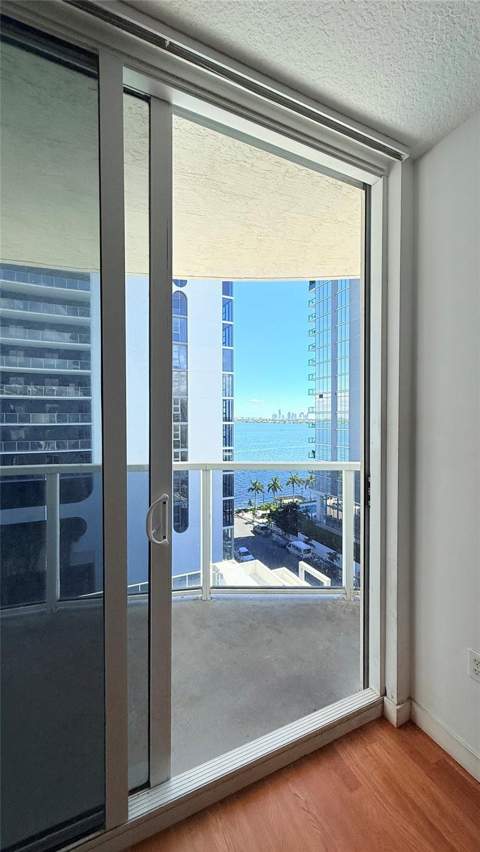 601 NE 23rd Street 902, Miami FL - photo 12 of 55