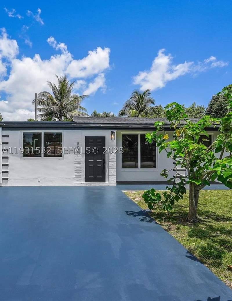 4 bedroom SingleFamilyResidence at 851 NW 146th St, BISCAYNE GARDENS SEC F PA, Miami — photo 1