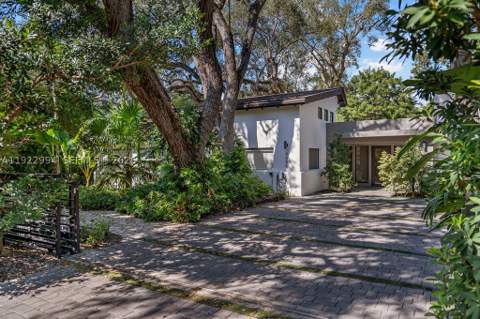 4095 Battersea Rd, Miami FL - photo 15 of 53