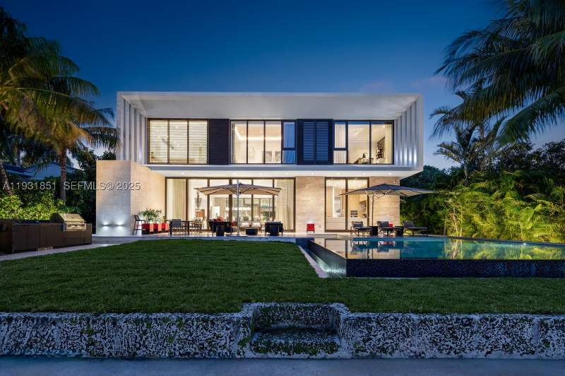 7 bedroom SingleFamilyResidence at 6411 Allison Rd, Indian Creek Sub, Miami Beach — photo 4