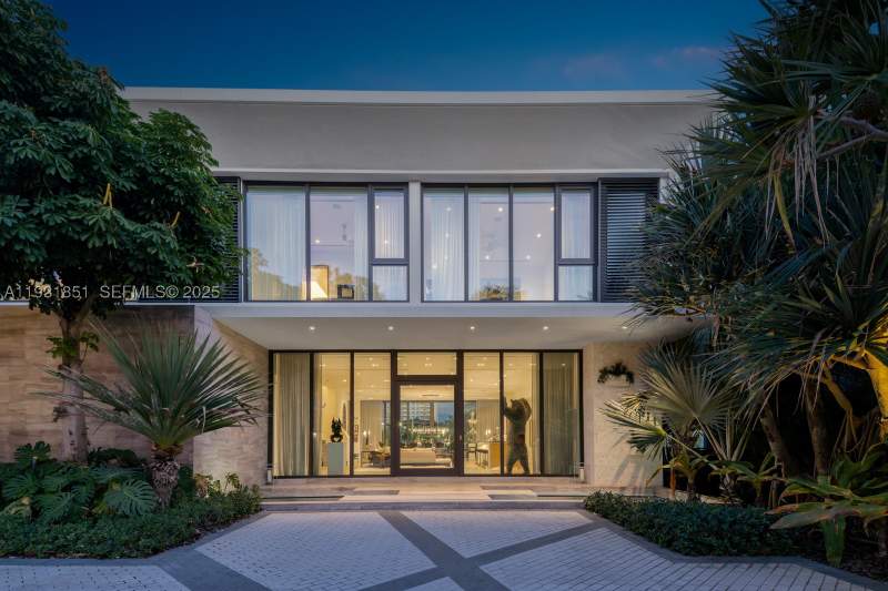 7 bedroom SingleFamilyResidence at 6411 Allison Rd, Indian Creek Sub, Miami Beach — photo 5