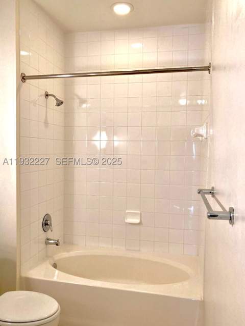2001 Biscayne Blvd 2608, Miami FL - photo 6 of 10