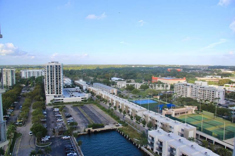 2 bedroom Condominium at 11111 Biscayne Boulevard 1901, Jockey Club, Miami — photo 5
