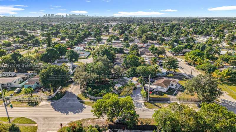 3 bedroom SingleFamilyResidence at 1860 NW 127th St, Randall Park, Miami — photo 1