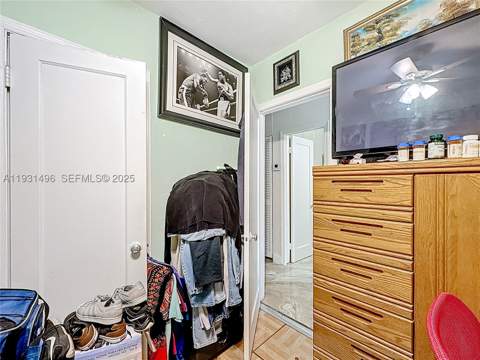 1860 NW 127th St, Miami FL - photo 18 of 48