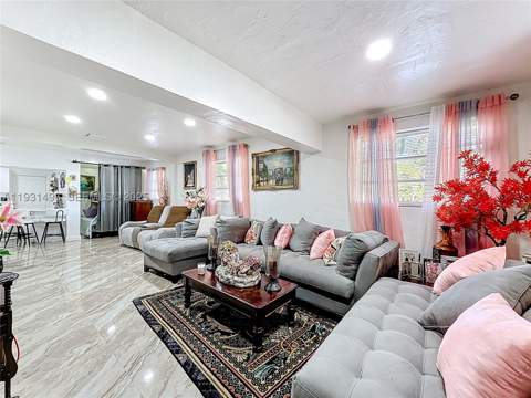 1860 NW 127th St, Miami FL - photo 7 of 48