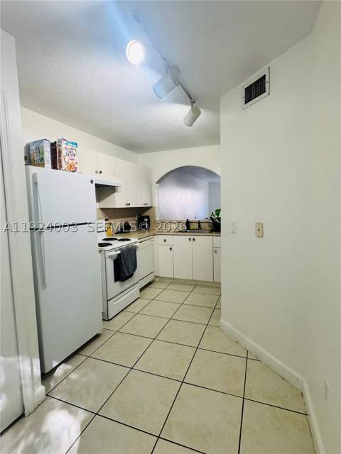 1260 SE 31st Ct 105-34, Homestead FL - photo 15 of 32