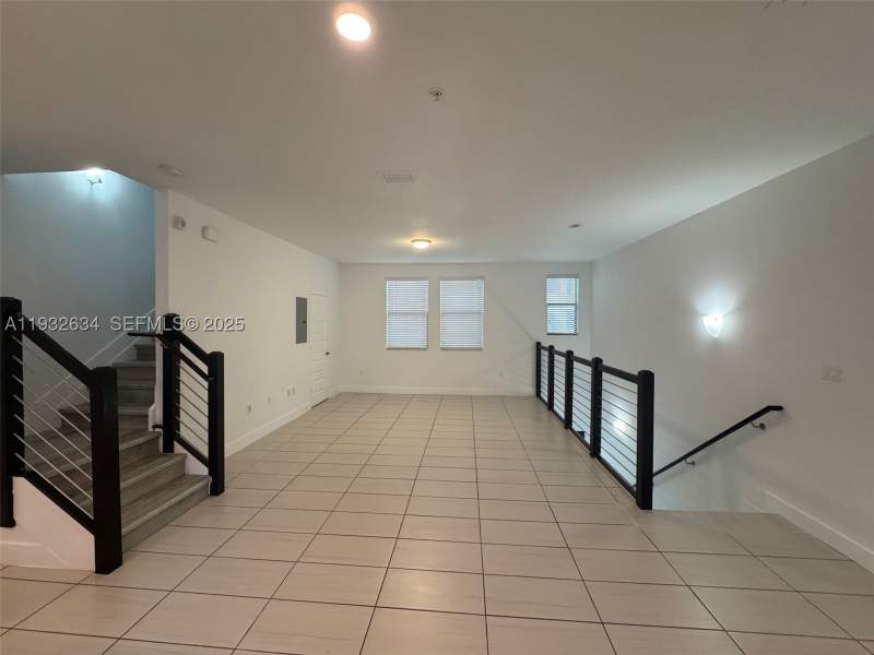3 bedroom Condominium at 10461 NW 82nd St 6, Highland At Park Central, Doral — photo 5