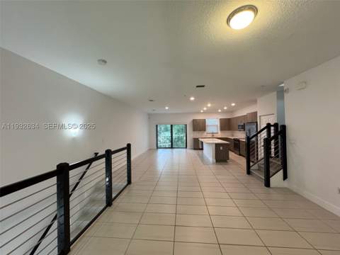 10461 NW 82nd St 6, Doral FL - photo 7 of 19