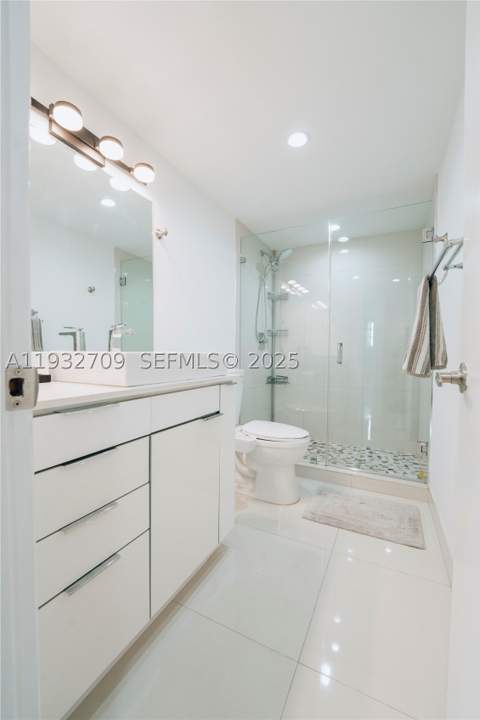19380 Collins Ave 1003, Sunny Isles Beach FL - photo 22 of 51