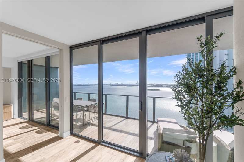 4 bedroom Condominium at 650 NE 32nd St 2901, Paraiso Bay Condo, Miami — photo 1
