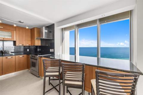 881 Ocean Dr 20A, Key Biscayne FL - photo 10 of 32