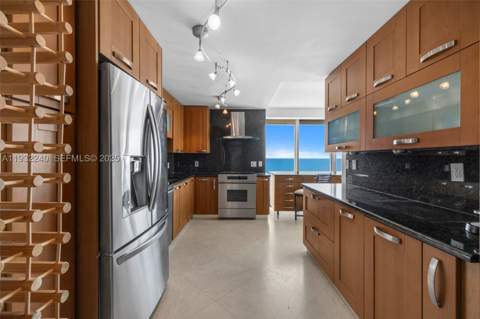 881 Ocean Dr 20A, Key Biscayne FL - photo 13 of 32