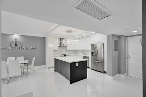 19380 Collins Ave 1104, Sunny Isles Beach FL - photo 12 of 63