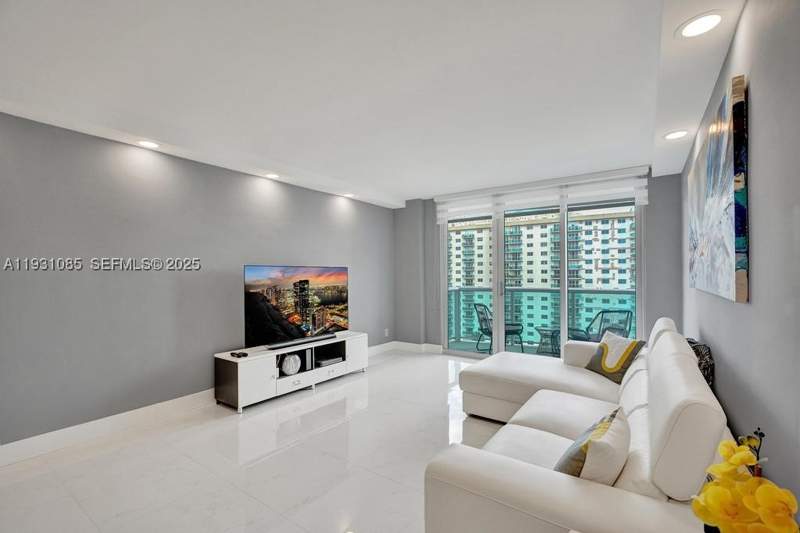 2 bedroom Condominium at 19380 Collins Ave 1104, Oceanview Building B Cond, Sunny Isles Beach — photo 3