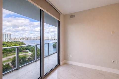 16385 Biscayne Blvd 1102, North Miami Beach FL - photo 11 of 22