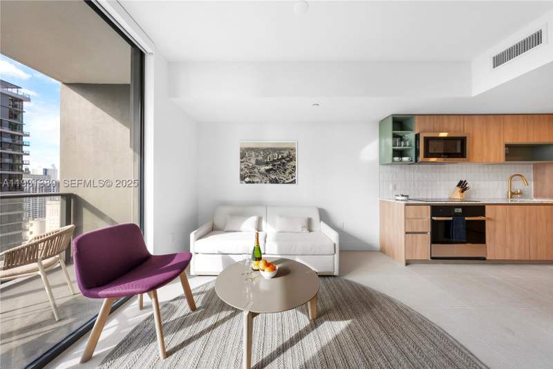 1 bedroom Condominium at 159 NE 6th St 2608, Natiivo | Gale Miami, Miami — photo 3