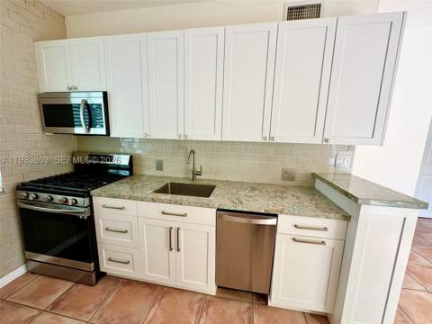 1925 Calais Drive 6, Miami Beach FL - photo 11 of 35
